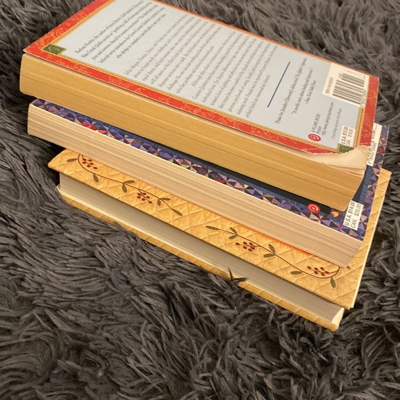 ELM CREEK QUILTS NOVELS - Picture 10 of 10